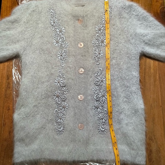 Vintage Lee Sands Angora Cardigan–Pearl Beaded Floral Embroidery–Made in Korea - Picture 6 of 16